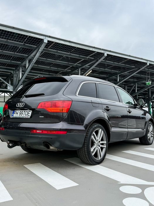 Audi Q7 3.0 TDI Quattro 4L– Bose, Perne, Piele/Alcantara, Jante R20