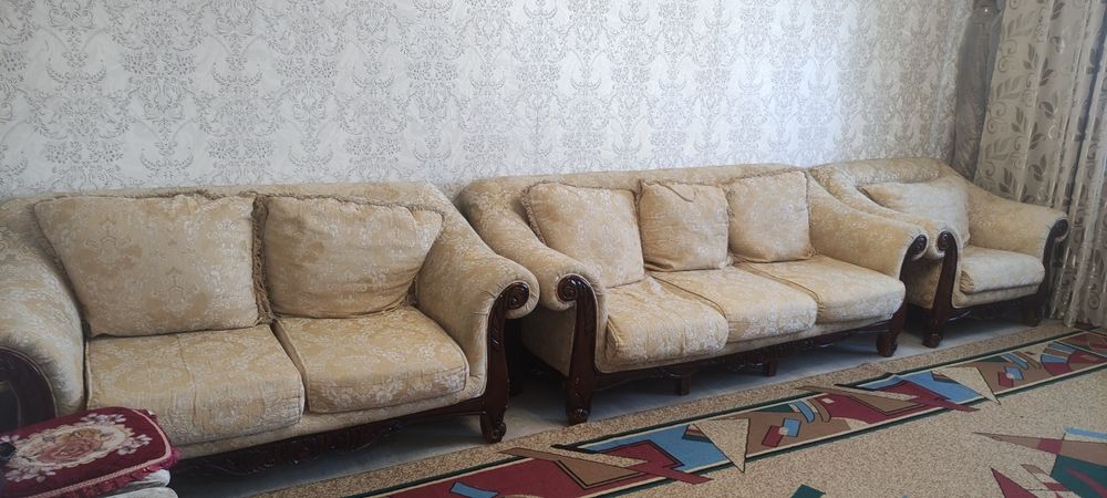Два дивана на 2 и 3 посадочных места и кресло