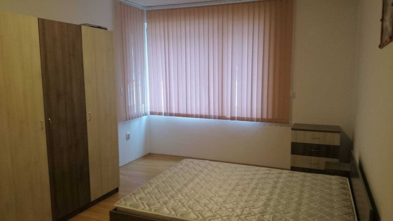 Дава се под наем Тристаен апартамент в Пловдив, Христо Смирненски - 88 кв.м за 270.3 € - Снимка #4