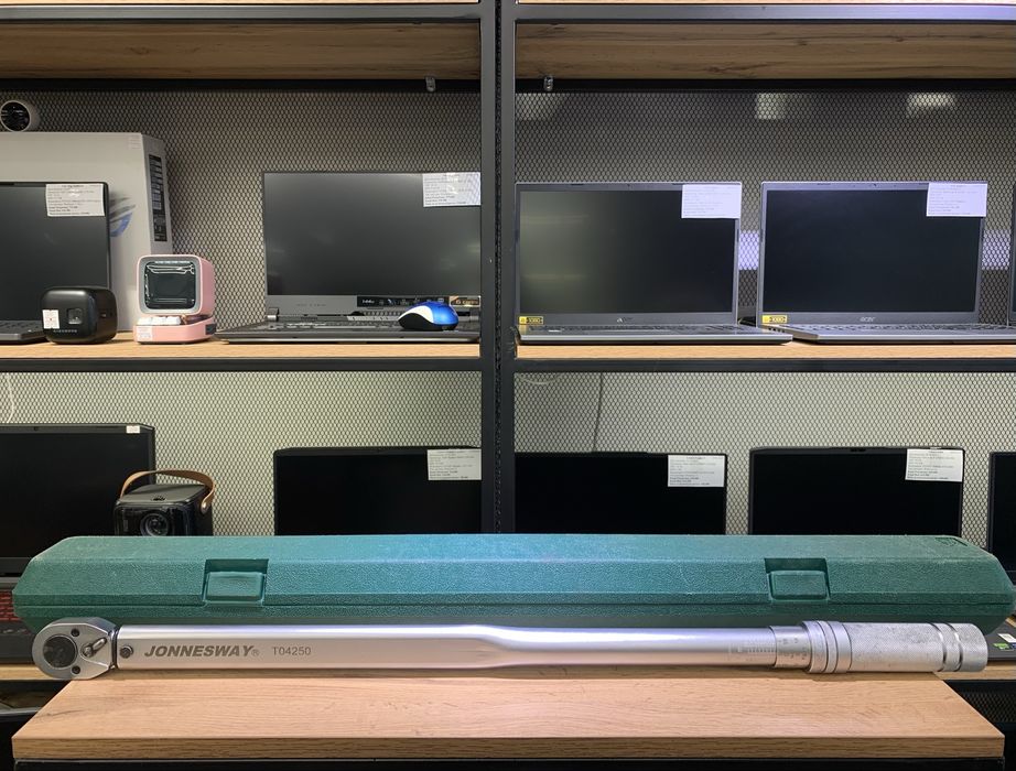 Динамометрический ключ Jonnesway предельный T04250 1/2, 10973/A10