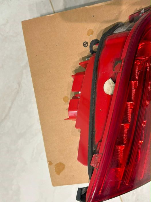 Ляв вътрешен и външен лед диоден стоп за Audi А4 B8