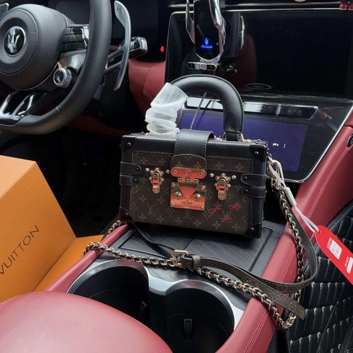 Чанта loius vuitton