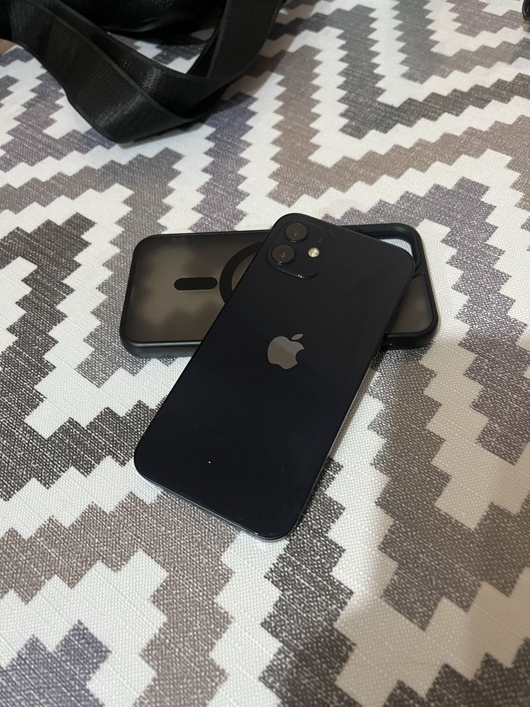 Срочно продам Iphone 12