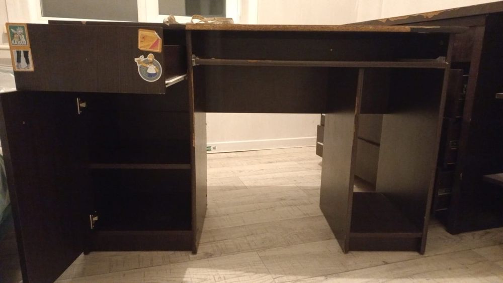 Стол деревянный отдам бесплатно