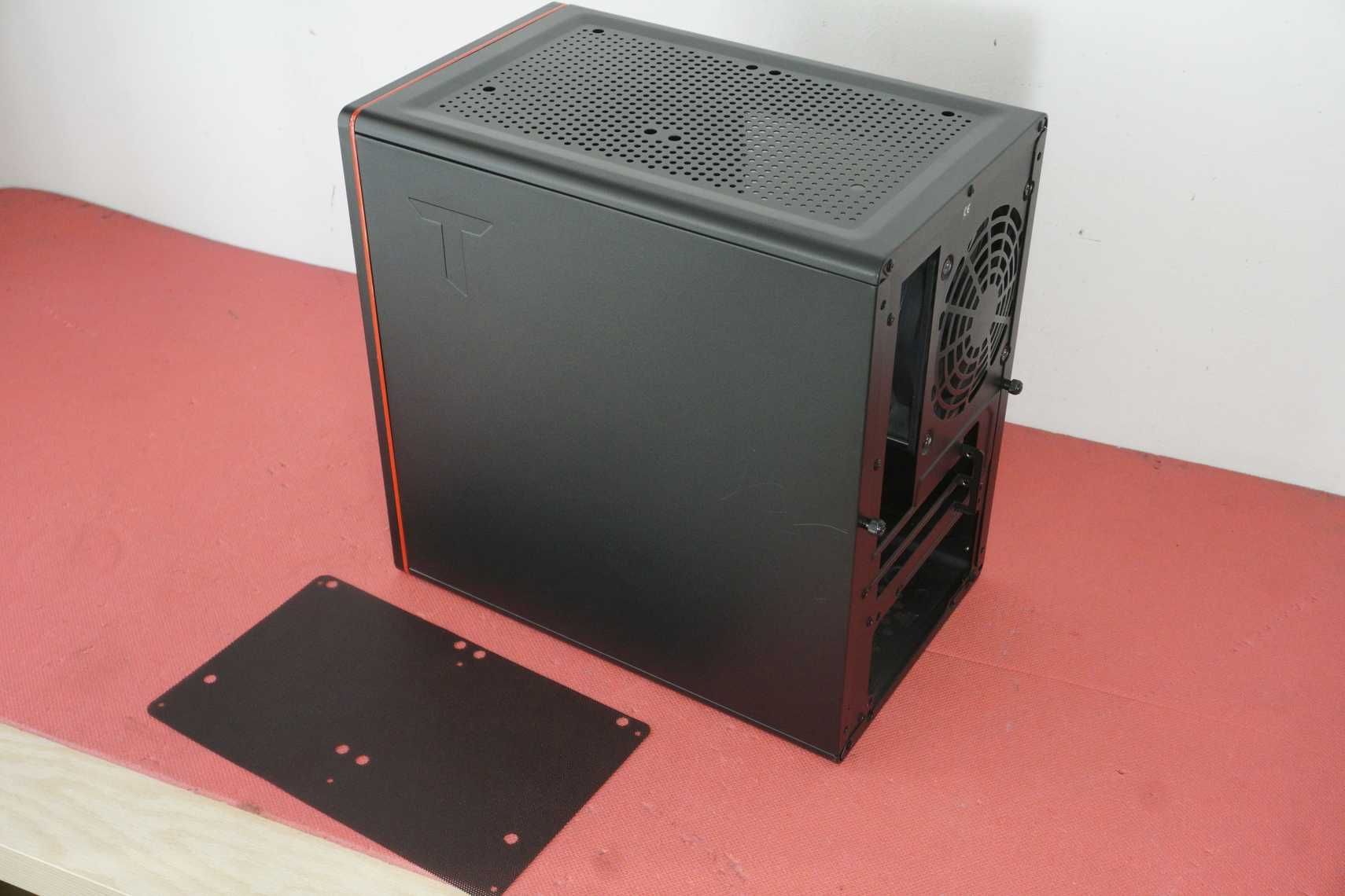 [ITX] Компютърна кутия Riotoro CR280 mini ITX, 2 вентилатора/ Вкл.ДДС