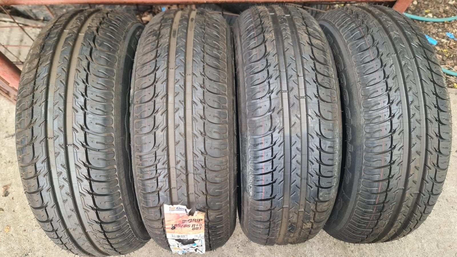 185 65 15 Bf Goodrich 4 anvelope vara noi