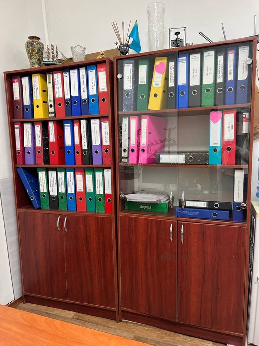 Офисная мебель комплектом (тумба + 2 шкафа)