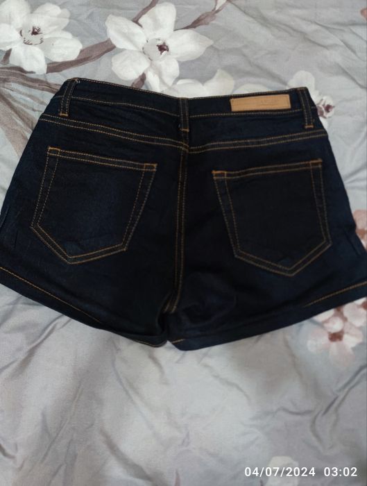 Pantaloni scurti din denim marimea Xs
