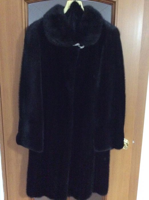 Шуба норковая р.44-46 до колен