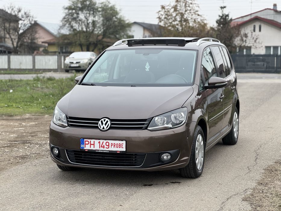 VW Touran 1.6 TDI / 2011 / 7 Locuri / Panoramic / Park-Assist / Navi /