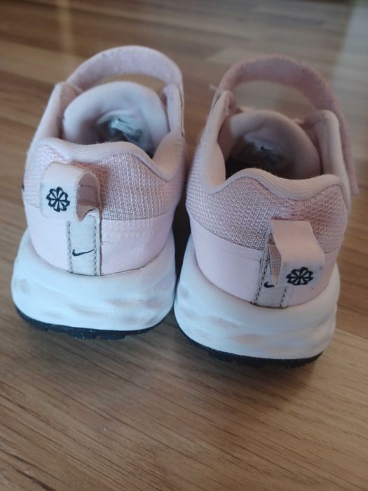 Маратонки за момиче Nike