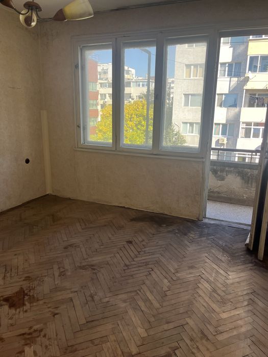 Продава се Четиристаен апартамент в Варна, Базар Левски - 98 кв.м за 1776 €/кв.м - Снимка #5