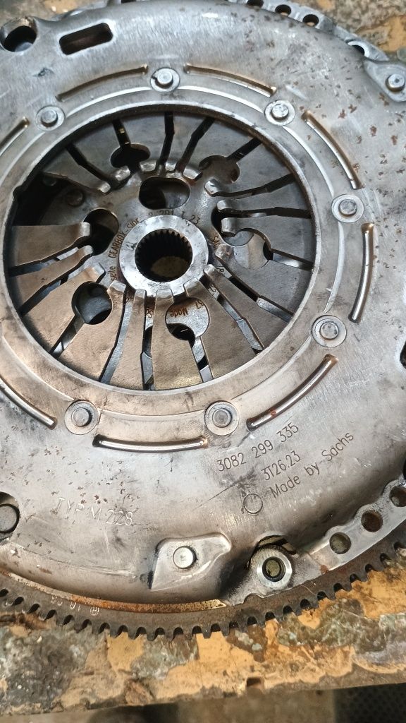Съединител SACHS tdi голф 3 напречен двигател