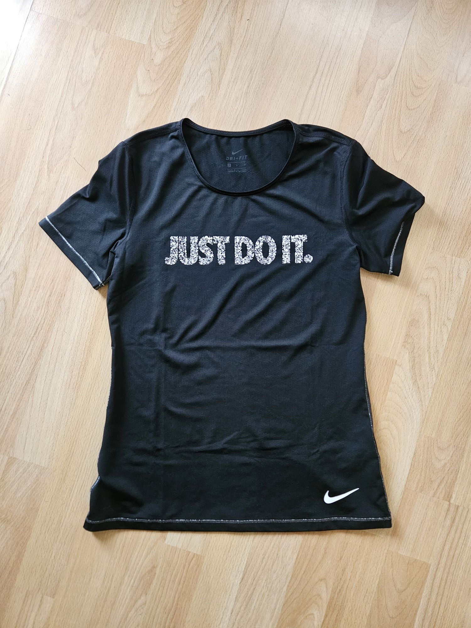 Оригинални дамски тениски Guess Nike, Ralph Lauren