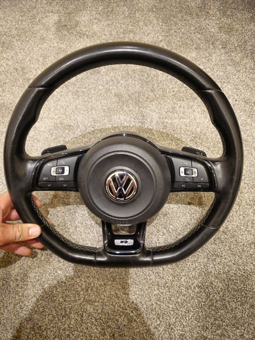 Vand volan r line care se potrivește pe toată gama vag..citiți anuntul