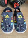 Сандали adidas унисекс 27 номер