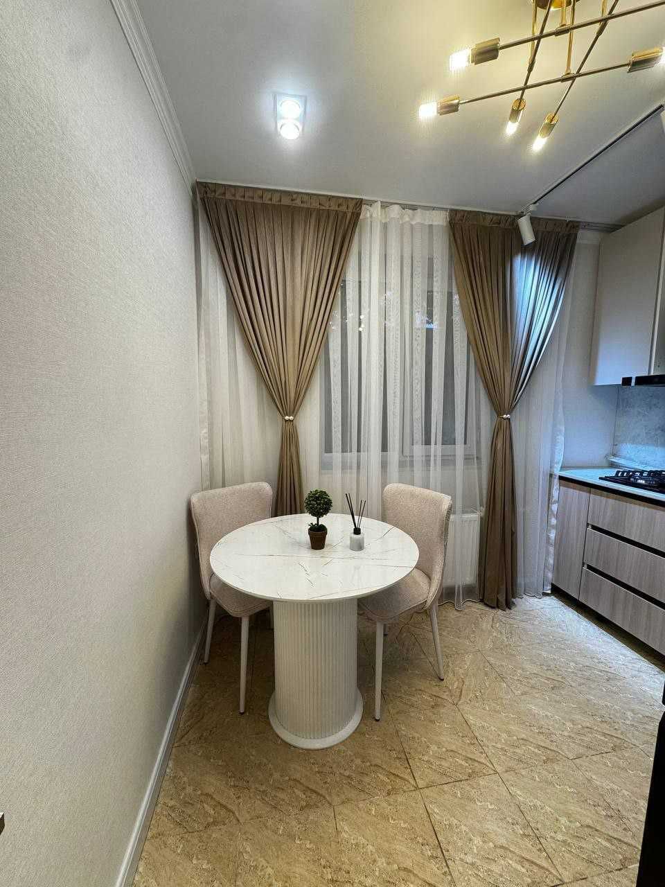 Срочно продам 2/1/4 с ремонтом,мебелью и техникой.Сайрам.БИЙ