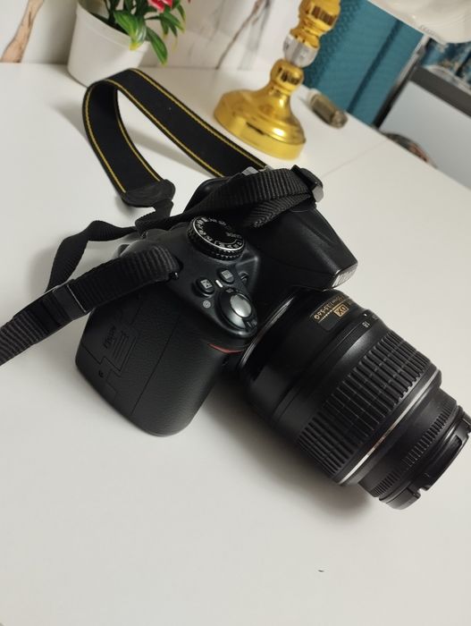 Nikon D3000 ( Обмен  )