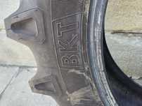 Pereche roti Tractor BKT 12.4-28