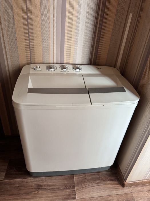 Продам машинку полуавтомат срочно!