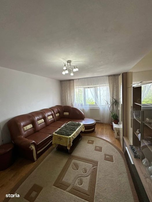 De vanzare 3 camere decomandat mobilat și utilat