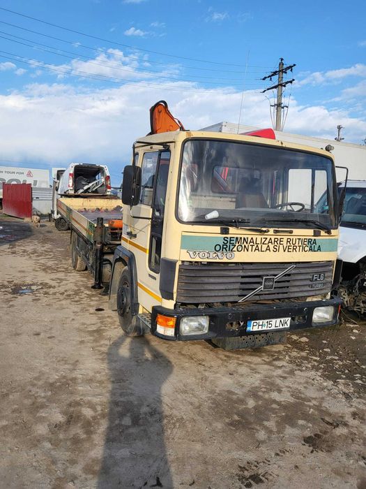 Vand Volvo FL 6 cu macara