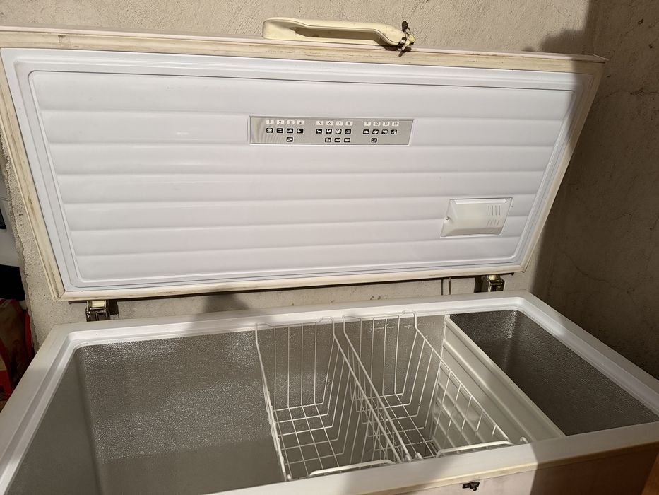 Хоризонтален фризер