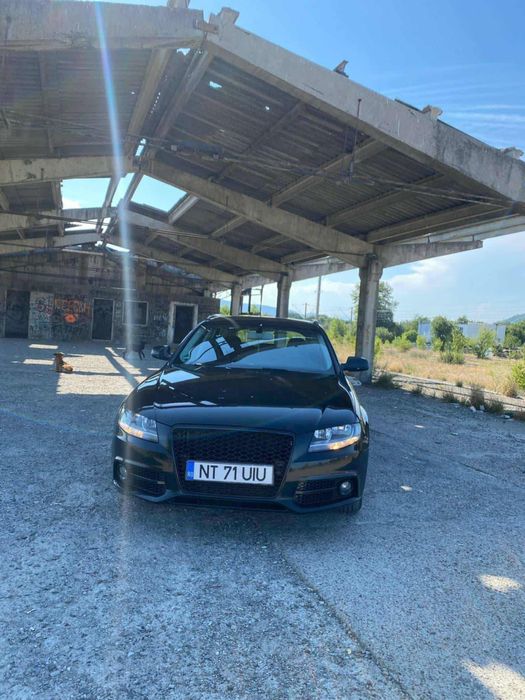 Vând Audi A4 B8 (2012)