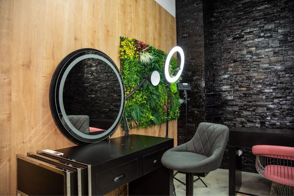 De vanzare : Salon beauty&barber