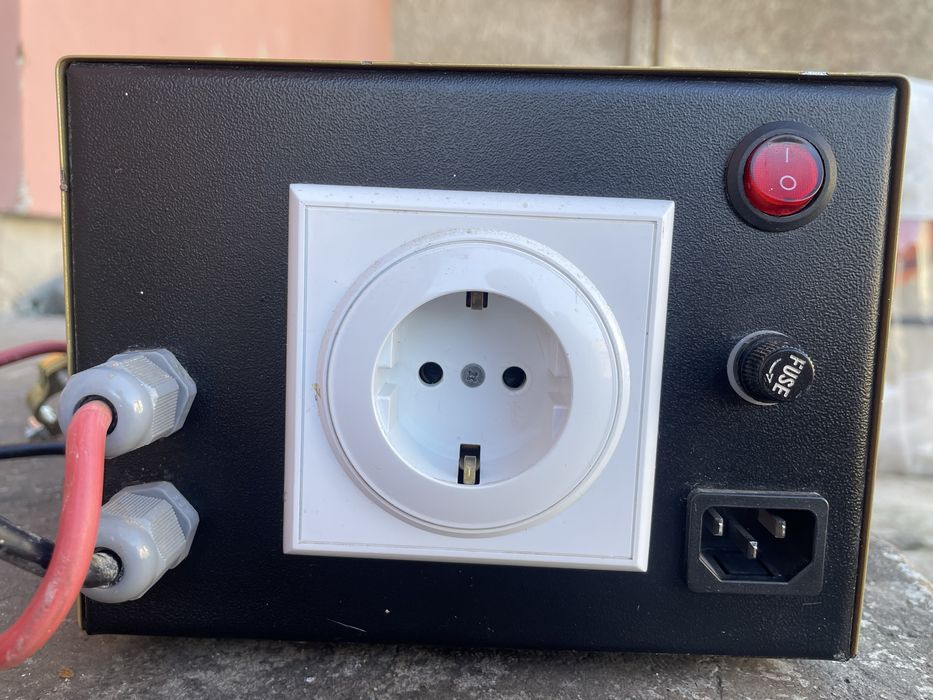 Синусоидално захранване юпс UPS