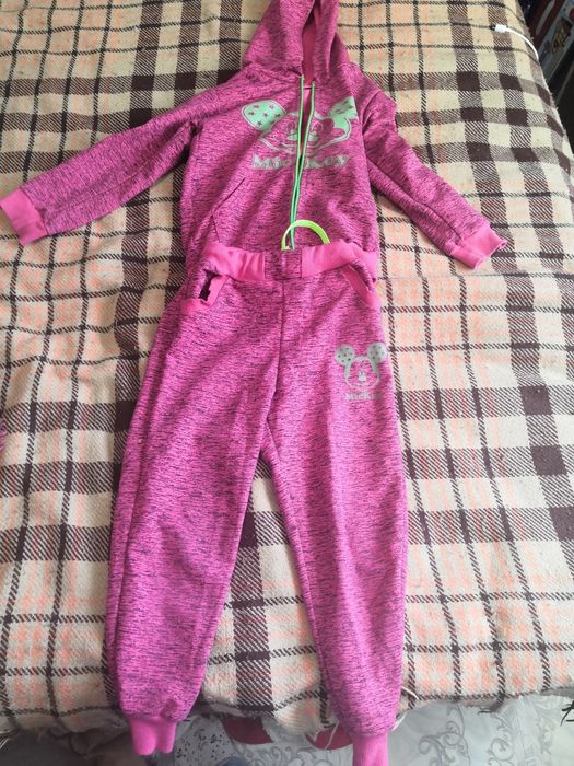 Спортивный костюм на 5-6 лет