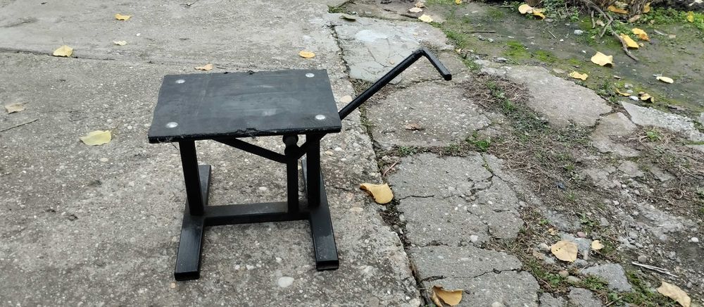 Стойка за кросови мотоциклети 60 лв