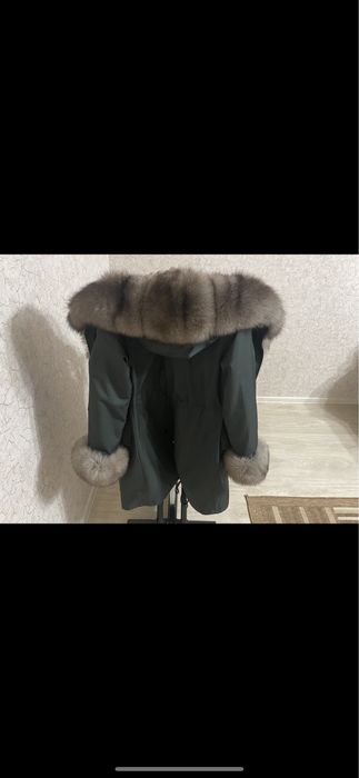 Парка зимняя очень хорошего качества