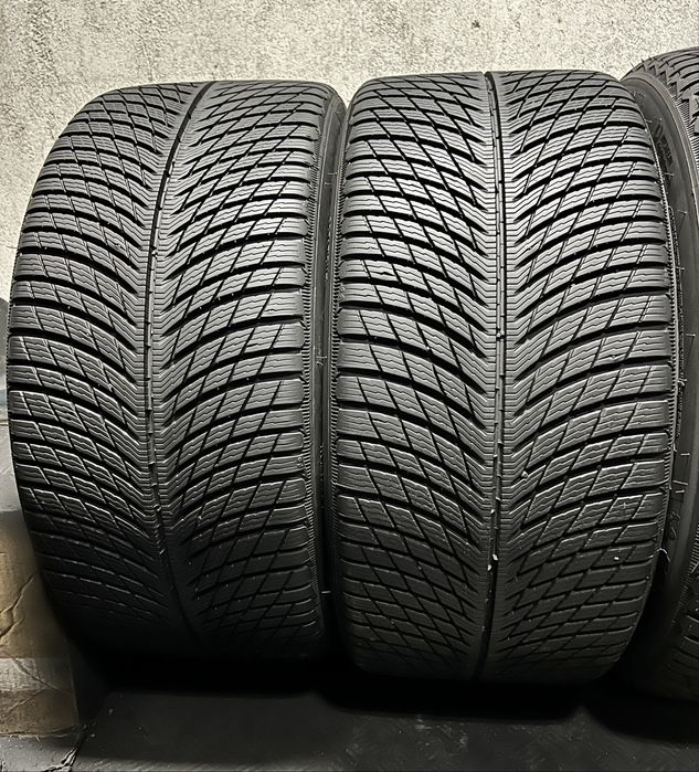 като Нови 265/40/20 и 295/35/20 MICHELIN