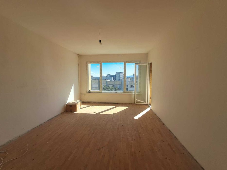 Тристаен апартамент в Света Троица