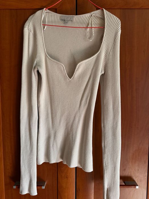 Бежова плетена блуза