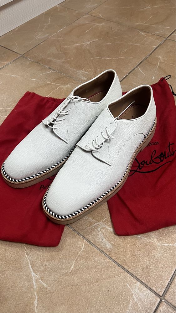 Pantofi piele Christian Louboutin