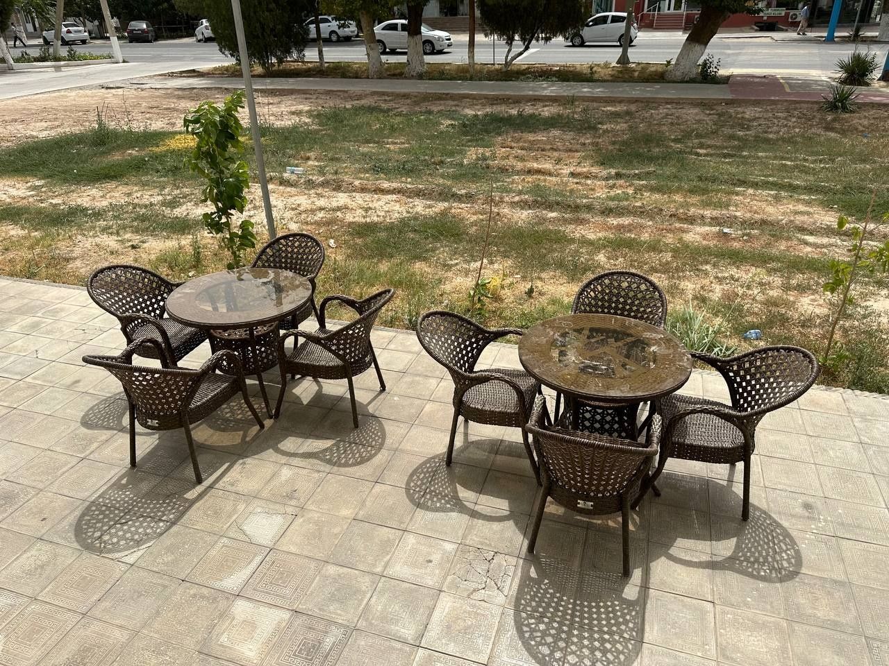 Kafe,ga  Divan stol stul Sotiladi