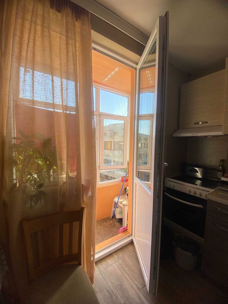 Дава се под наем Двустаен апартамент в Шумен, Център - 40 кв.м за 229.5 € - Снимка #4