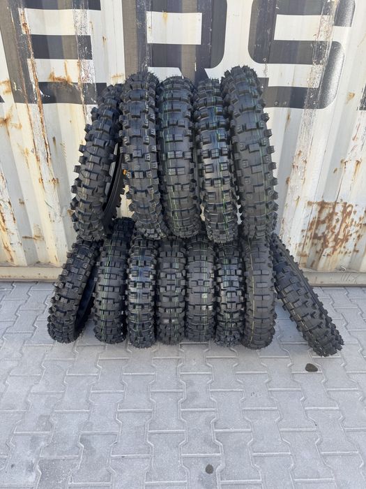 Ендуро и мотокрос гуми 18 и 19 цола различни твърдости и шарки