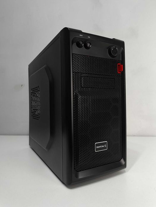 Системный блок в отличном состоянии (Ryzen 3 2200G/8GB/VEGA 8/SSD 256)