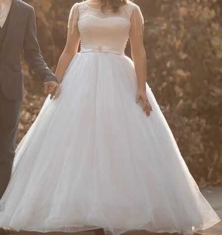 Продаётся свадебное белое платье