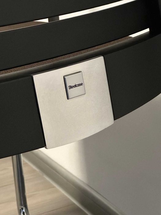 4x scaun cu brate Steelcase sala conferinta receptie vizitatori birou