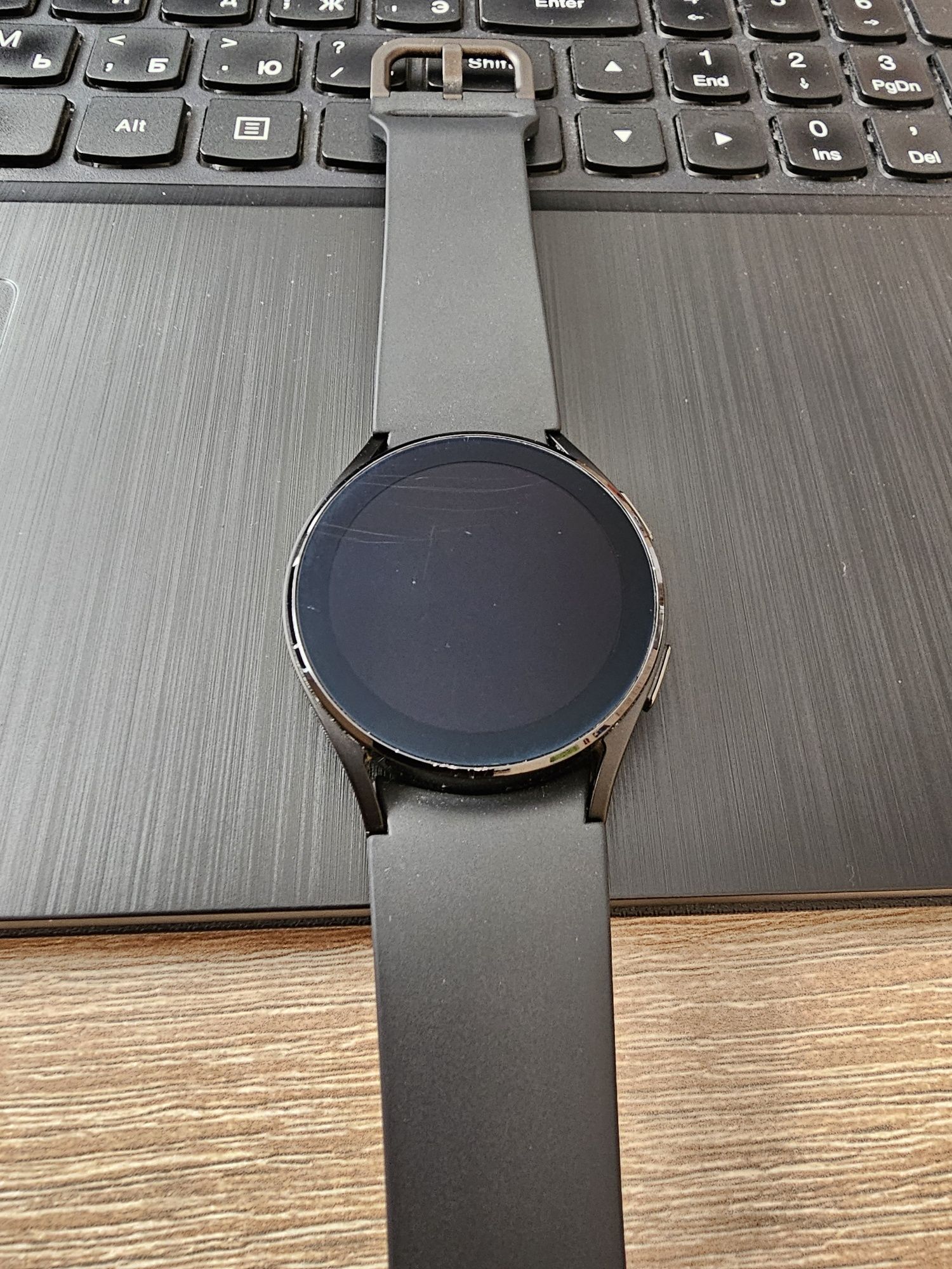 Galaxy watch 4 в отличном состоянии!