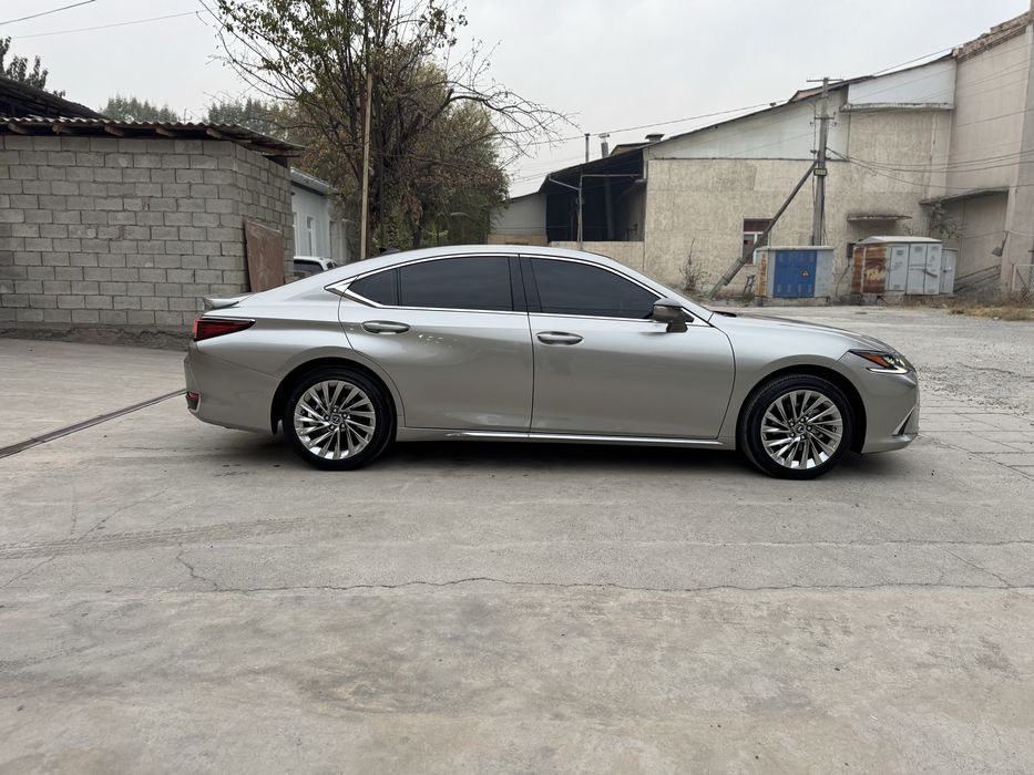 LEXUS ES 300  гибрид
