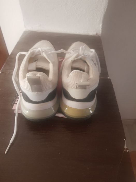 Adidași de dama purtați o singura data