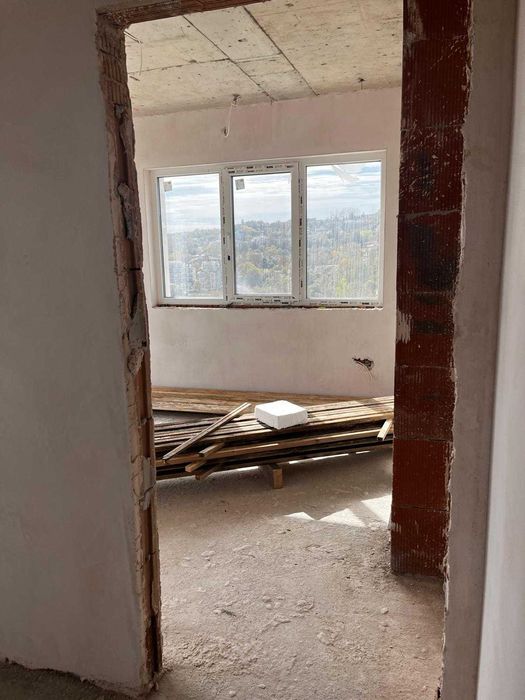 Новопостроена триетажна къща в Бяла