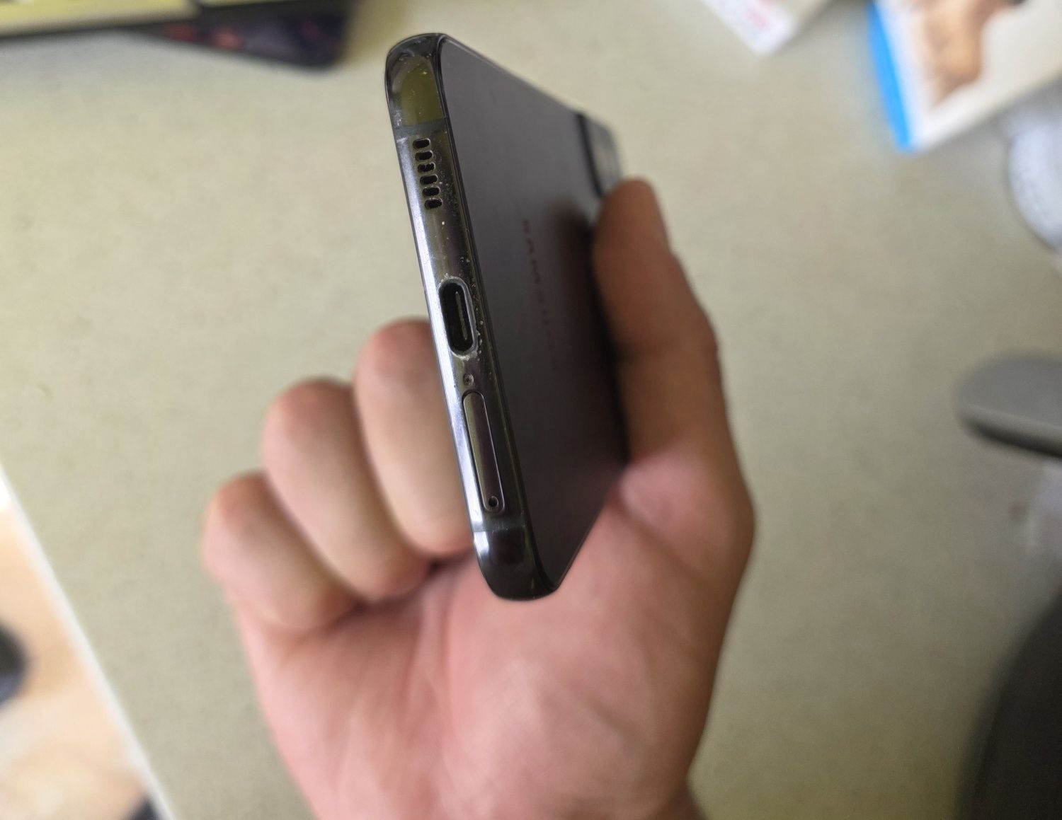 Samsung S22 Plus 128 GB + 4 кейса,45W Fast Charge & Безжични слушалки
