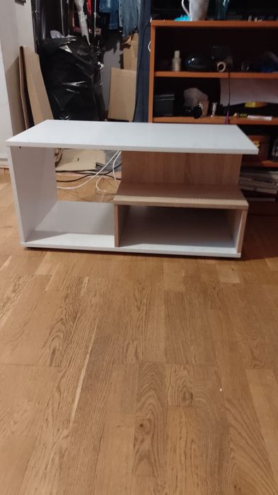 Mobila ,tâmplărie,,zugravit,instalatii sanitare electrice, montari ,de