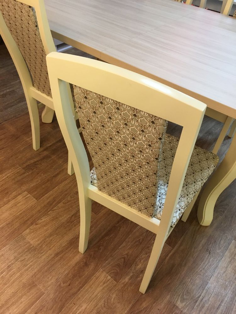 Продам стол со стульями